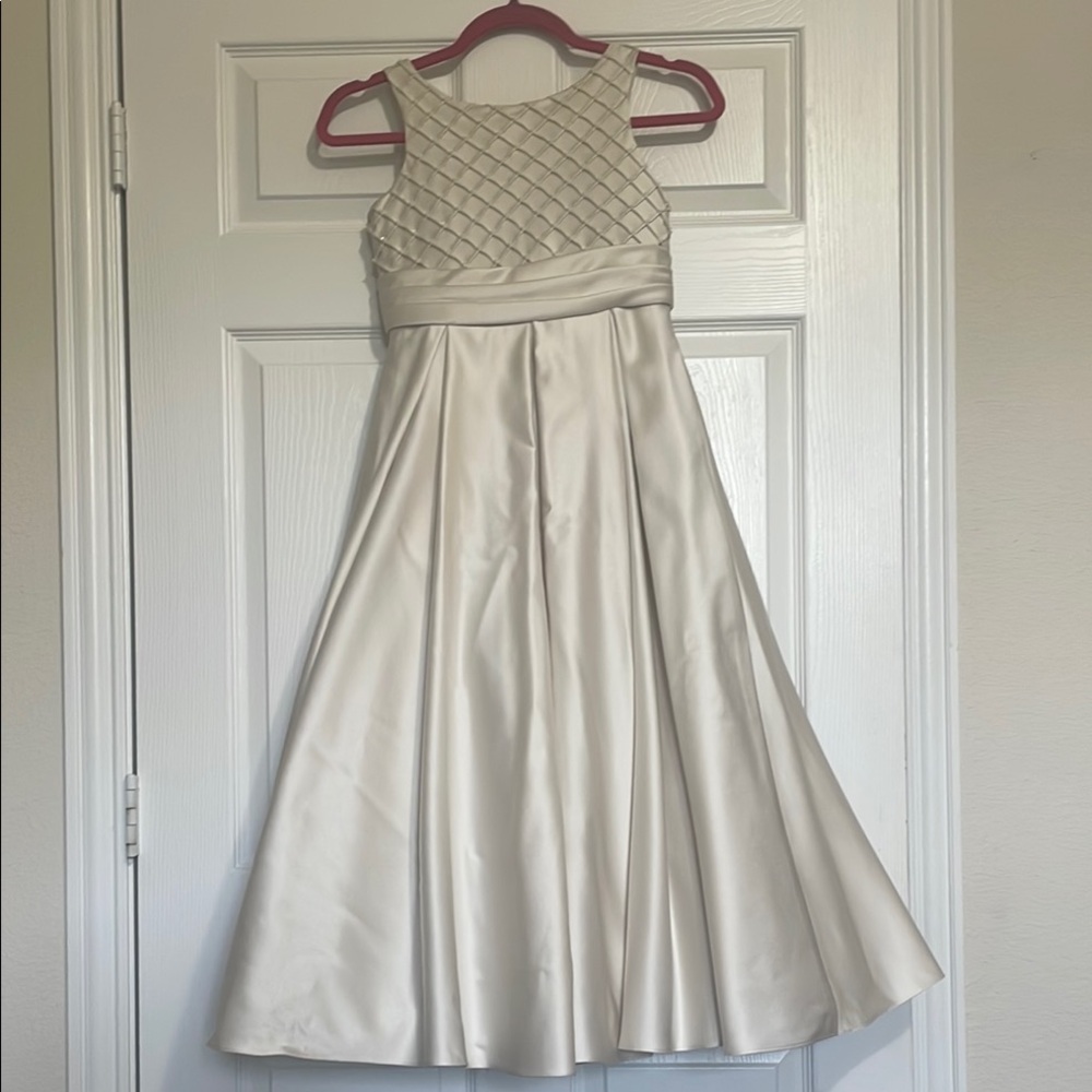 Cream Pleated A-Line Halter Dress for Weddings